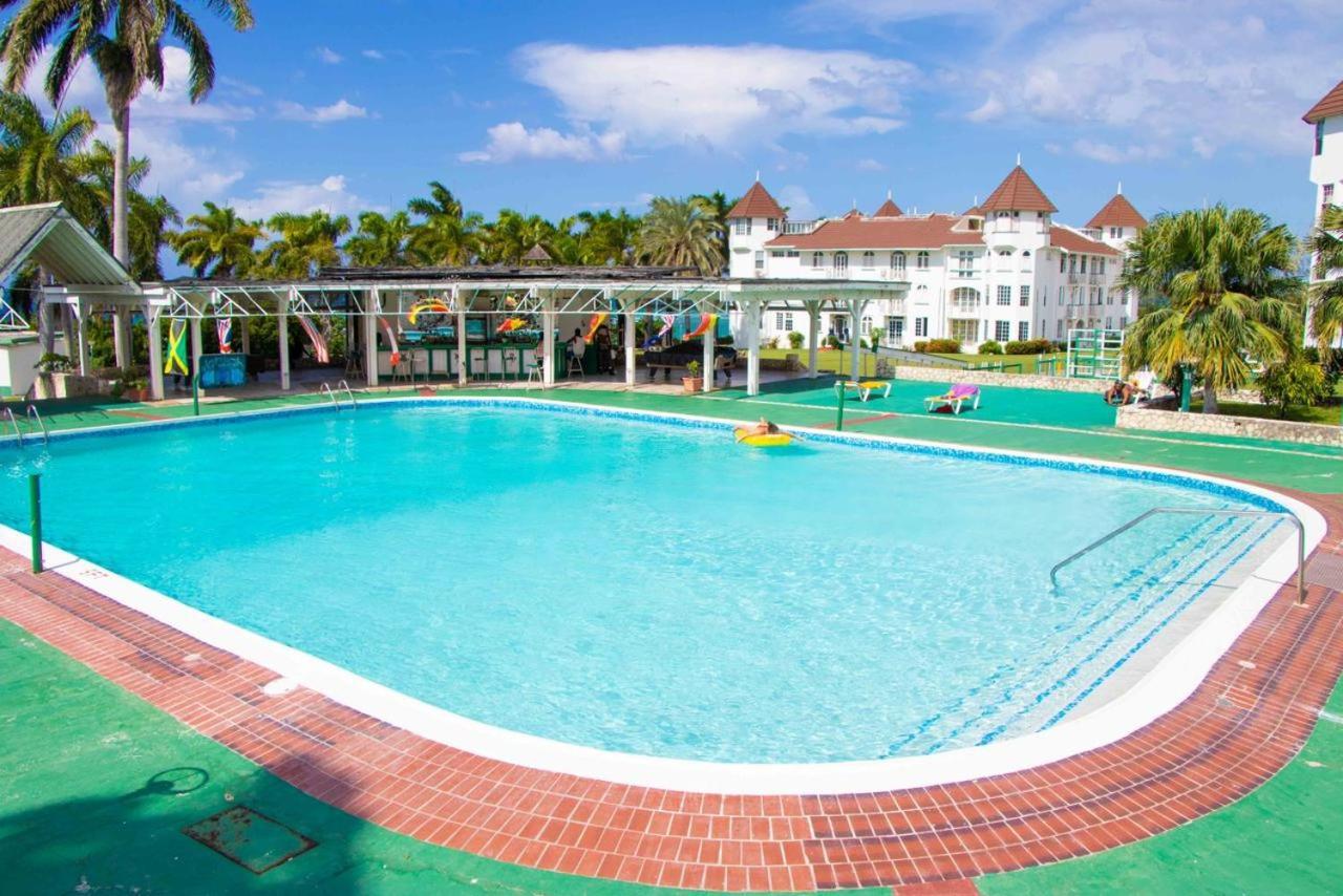 Ferienwohnung Malibu Ocean View Studio Montego Bay Exterior foto